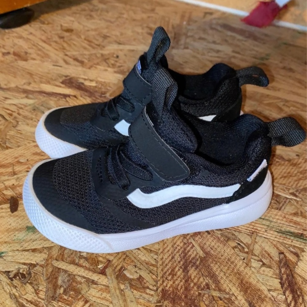 Toddler Size 6 Vans